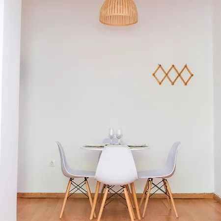 Apartment Bright And Cozy In The Center Of