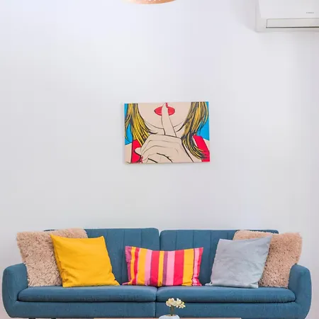 Bright And Cozy In The Center Of Apartment *